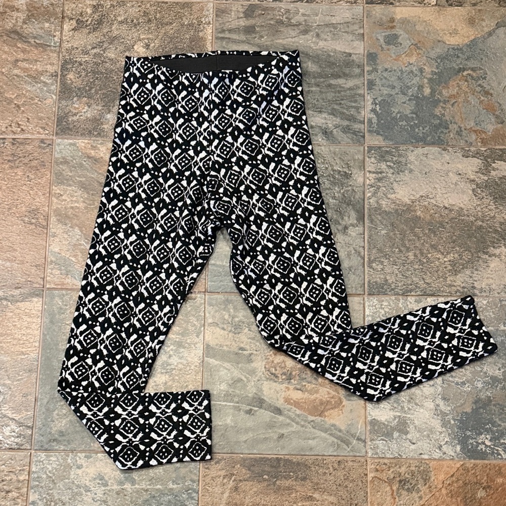 Divided Monochrome Geometric Ladies  Leggings